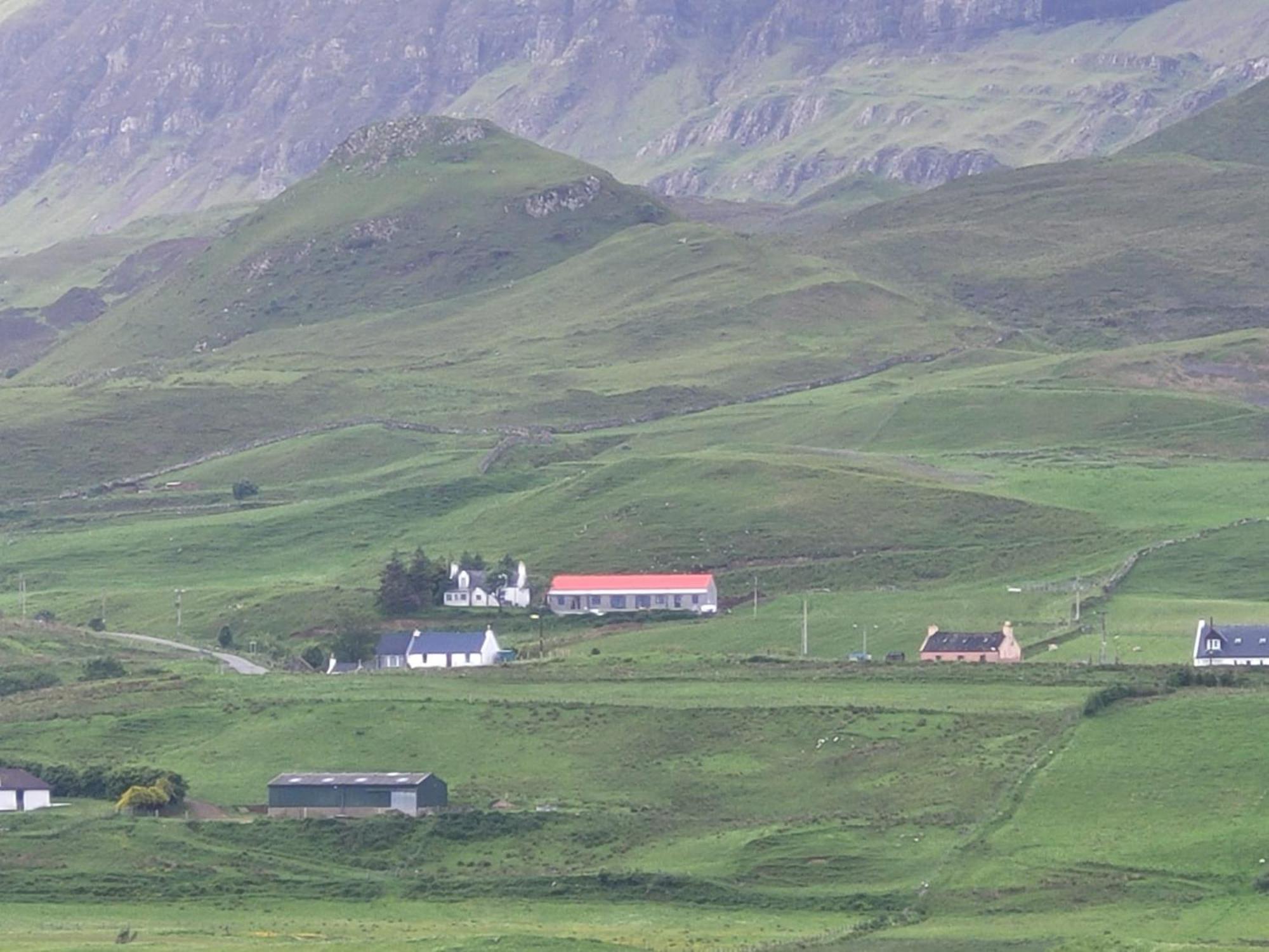 Skye Stays Staffin Exterior photo